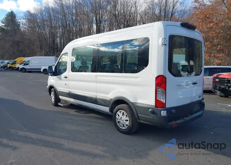 2018 Ford Transit-250 z USA, uszkodzony, nr VIN 1FTYR2CM4JKA11821